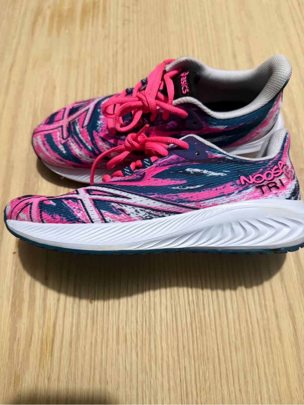 Asics Women's Noosa TRI Running Shoes - Pink & Teal